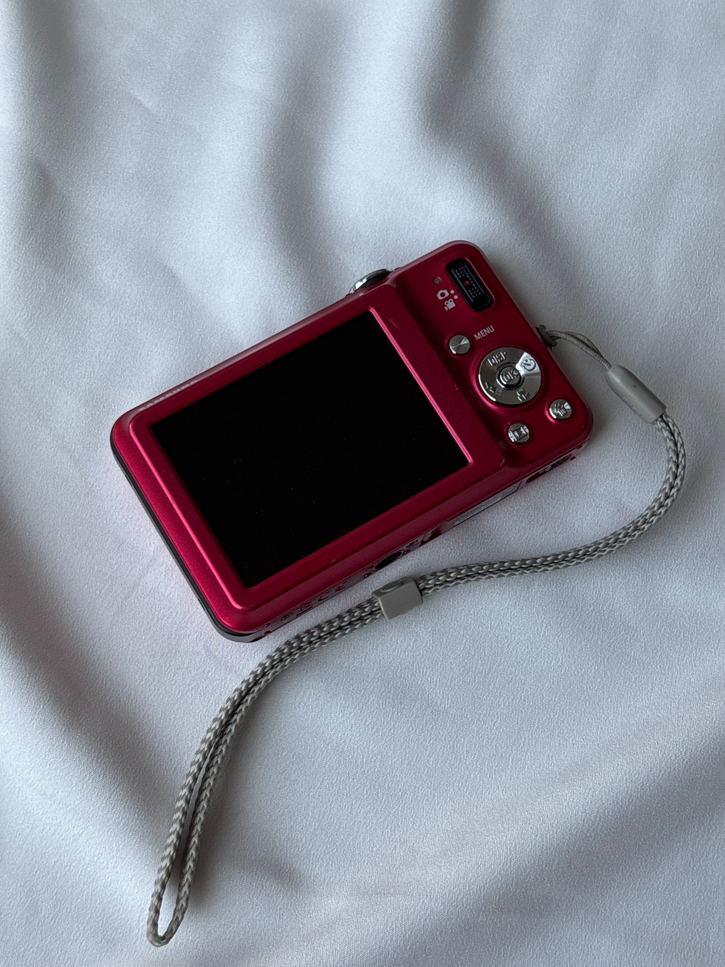 Samsung ST45 in "Bold Pink"