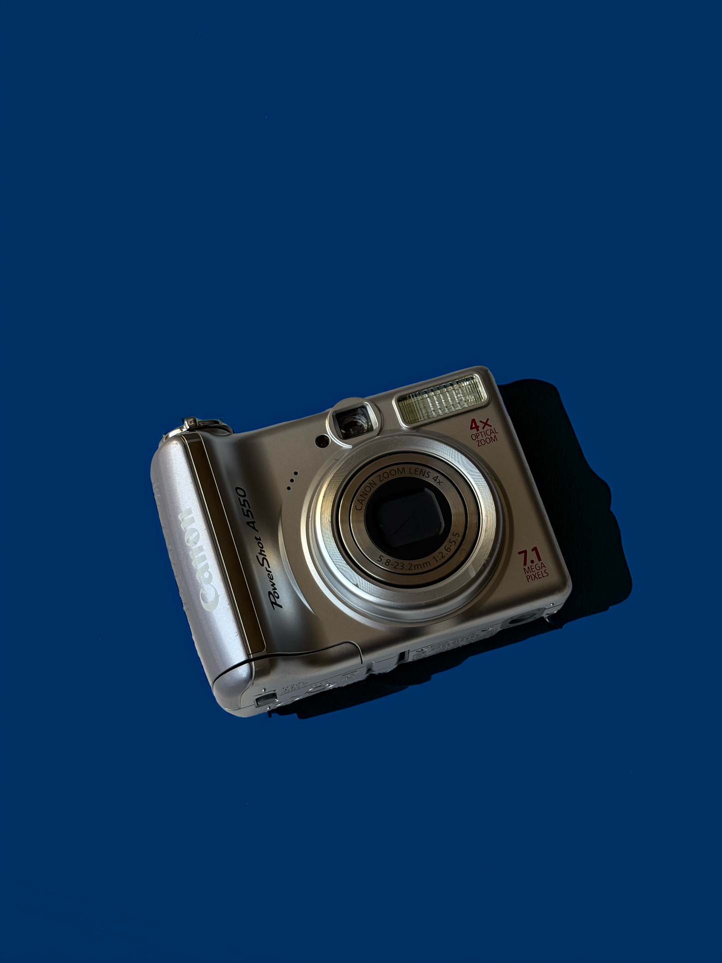 Canon PowerShot A550 in "Silver"