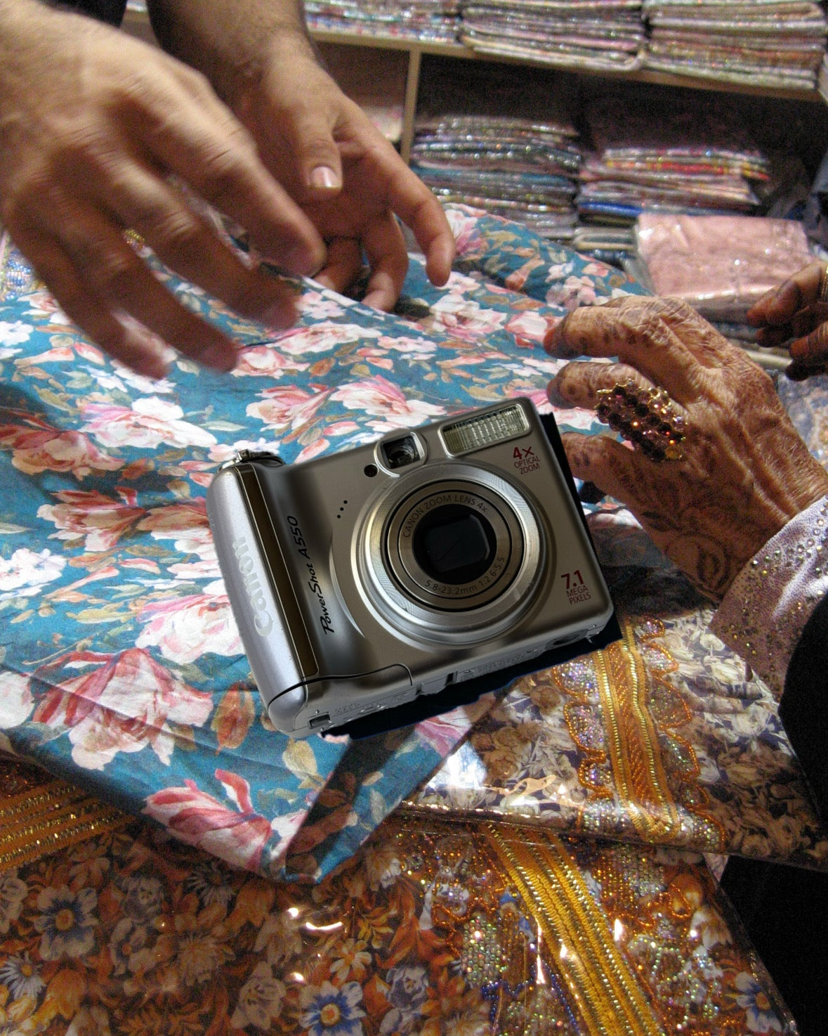 Canon Powershot A550 in 'Quick silver'