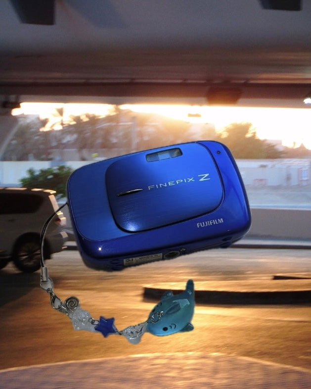 Fujifilm Finepix Z37  in ‘Blue’